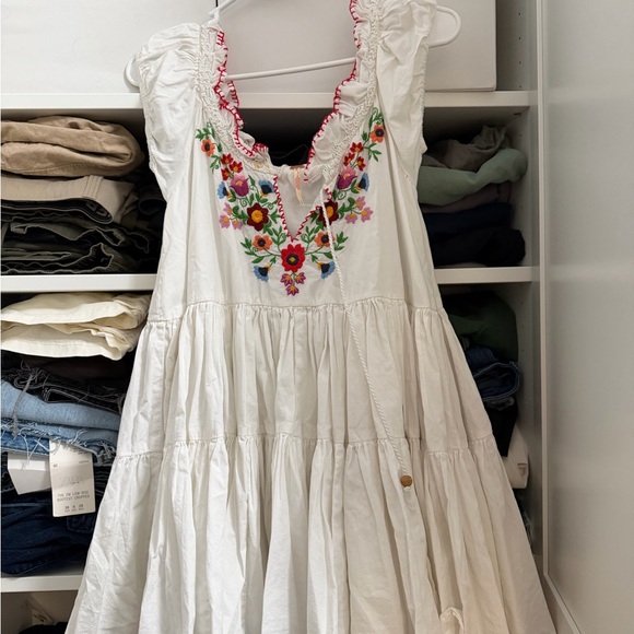 Free People Dresses & Skirts - Free People White Floral Embroidered Dress